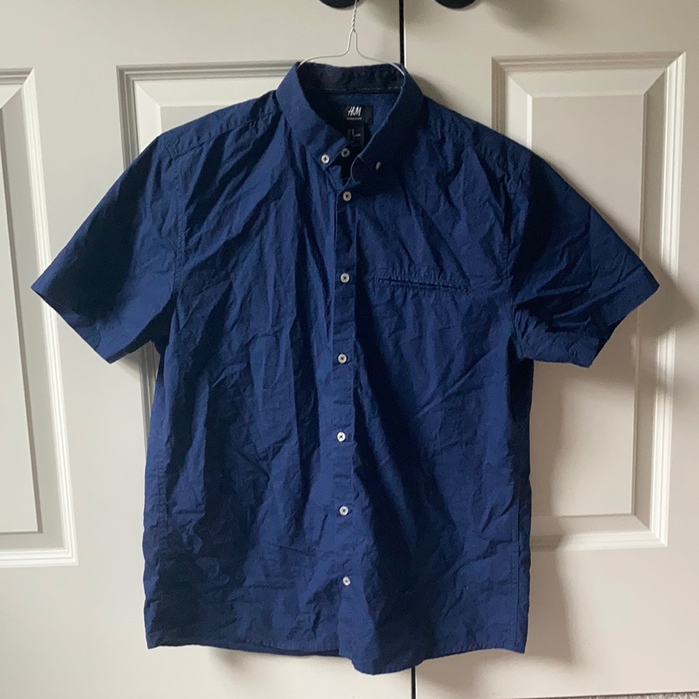 H&M Button Down Collard T-Shirt, Medium